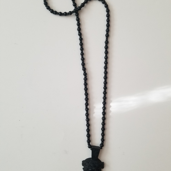 Wooden Jesus Piece in Like New CONDITION - Picture 2 of 2